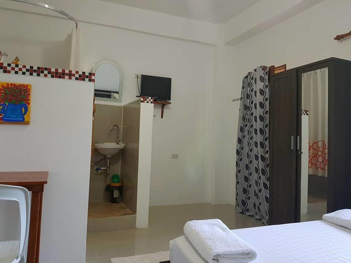 Hangout Beach Resort Caticlan Buitenkant foto