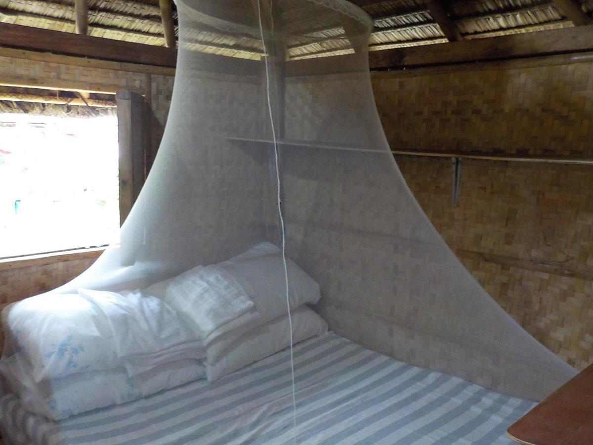 Hangout Beach Resort Caticlan Buitenkant foto