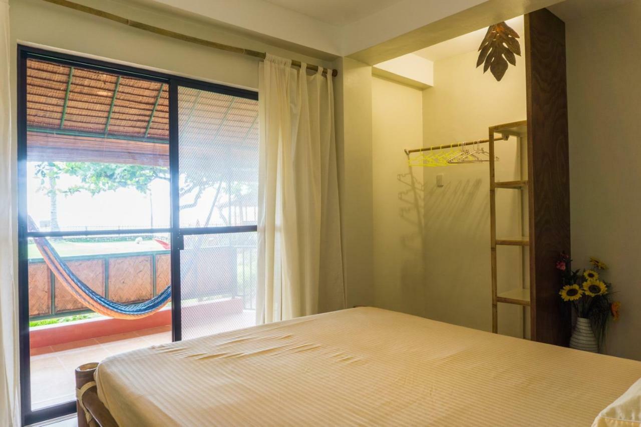 Hangout Beach Resort Caticlan Buitenkant foto