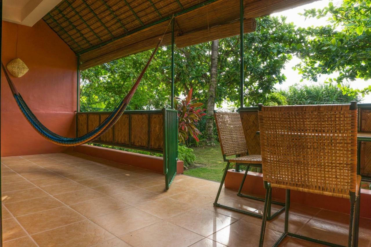 Hangout Beach Resort Caticlan Buitenkant foto